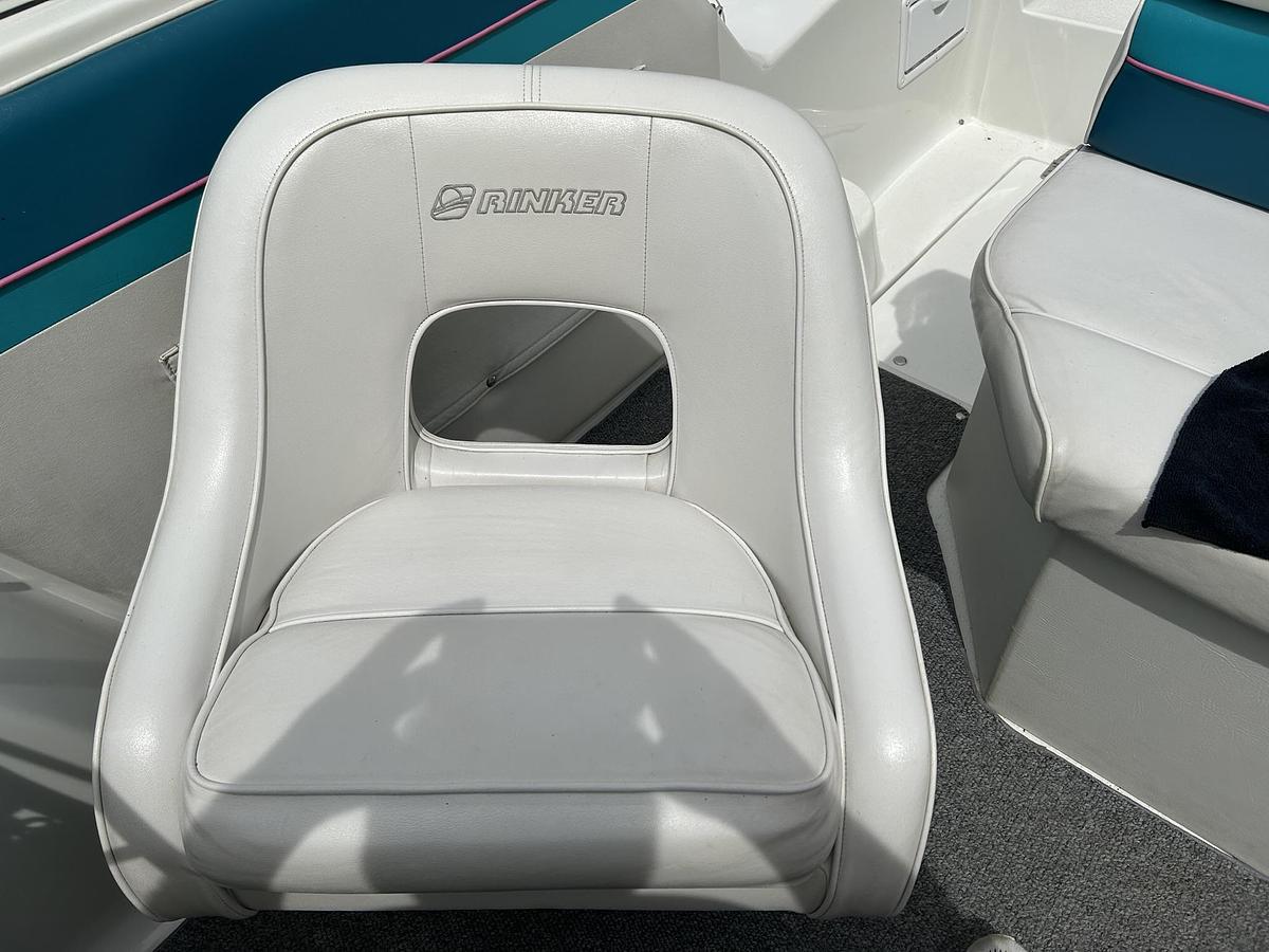 Used 1993 Rinker Fiesta Vee 260 Cruiser