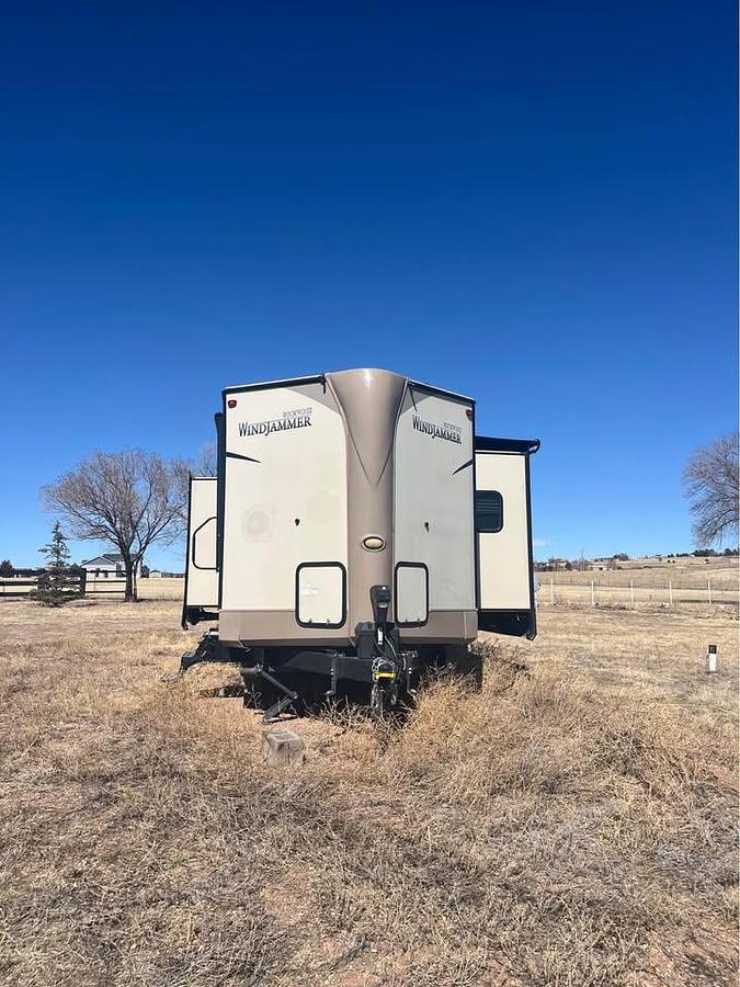 Used 2018 Forest River Rockwood Windjammer