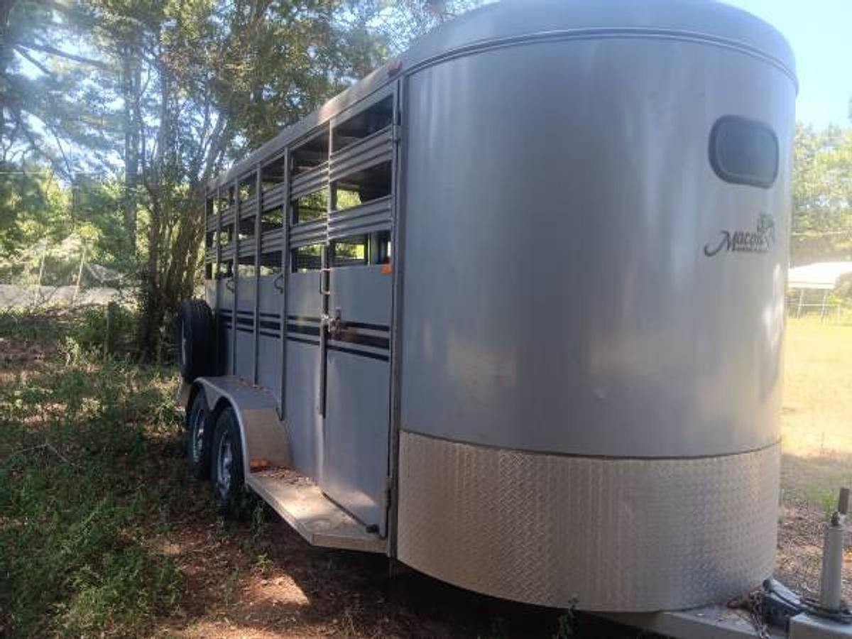 Used 2020 Macon Custom Four-Horse Trailer