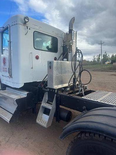 Used 2009 KENWORTH T800