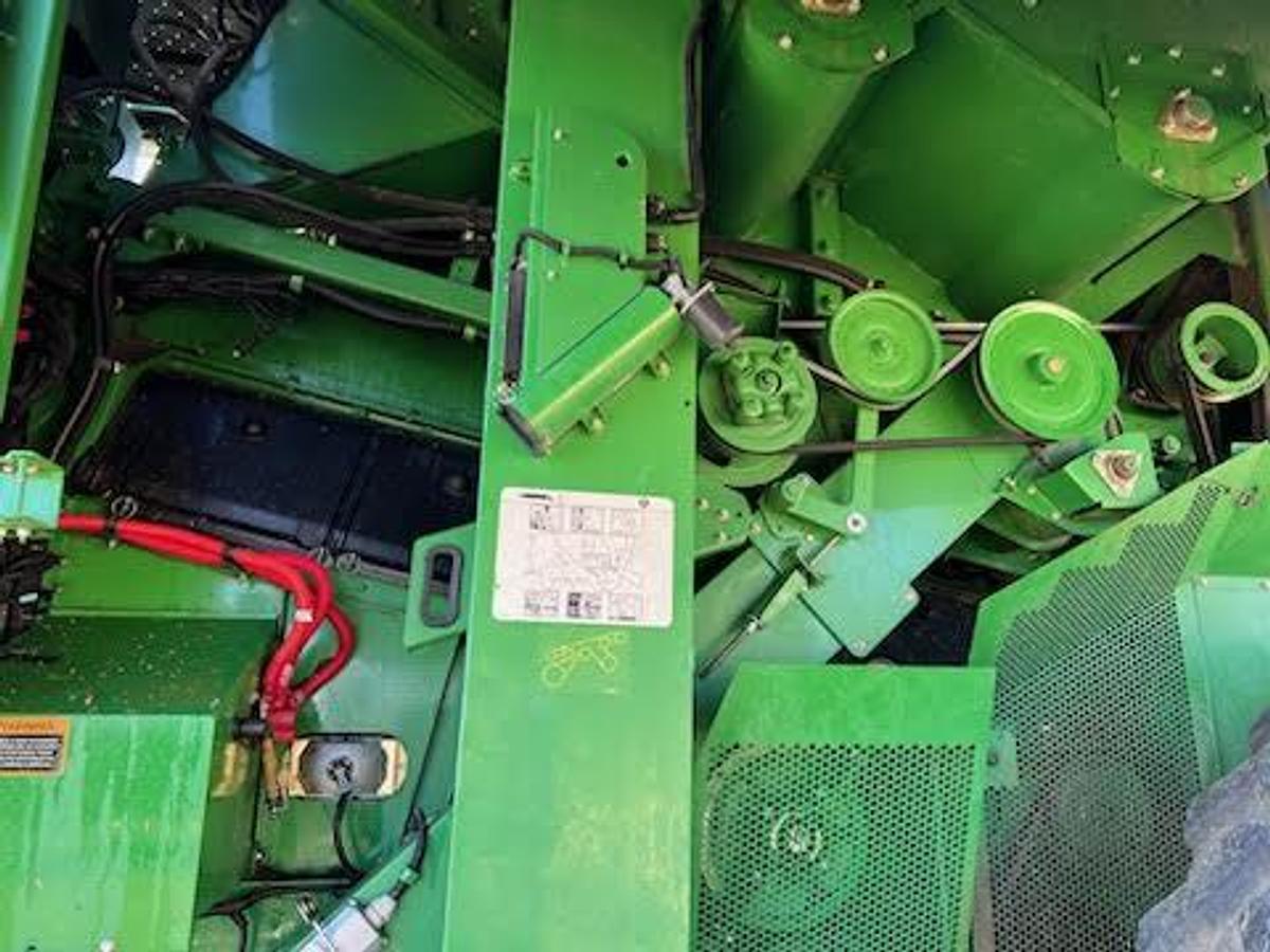 Used 2014 John Deere S670 Combine