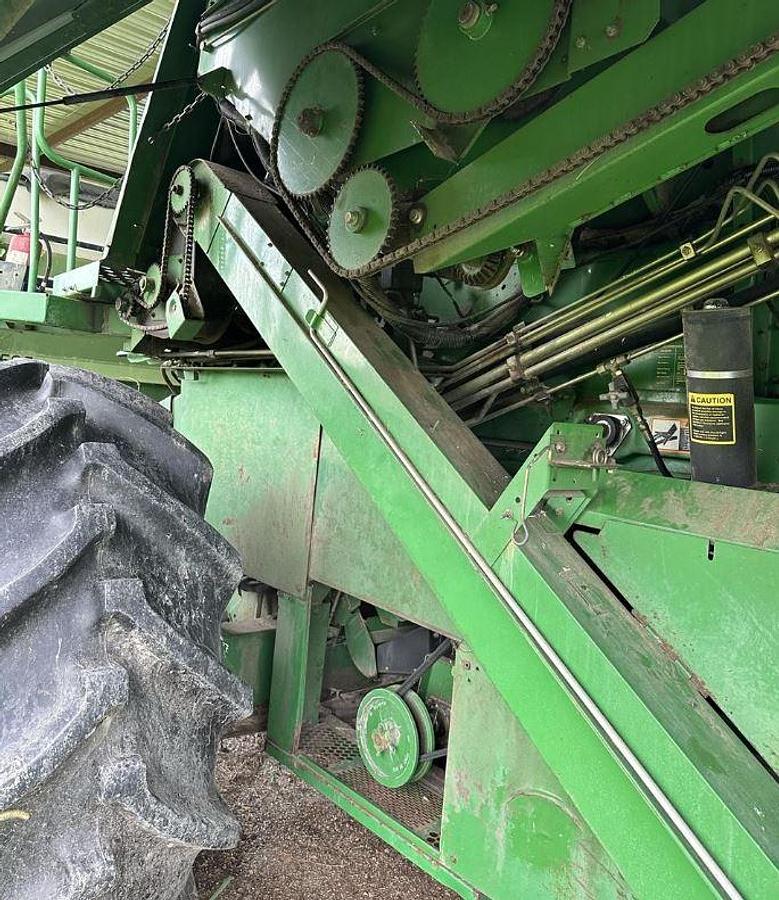 Used 1998 John Deere 9610 Combine
