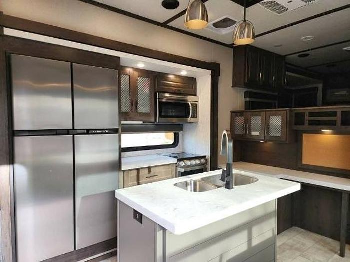 Used 2021 Grand Design Momentum G-Class (Fifth Wheel)