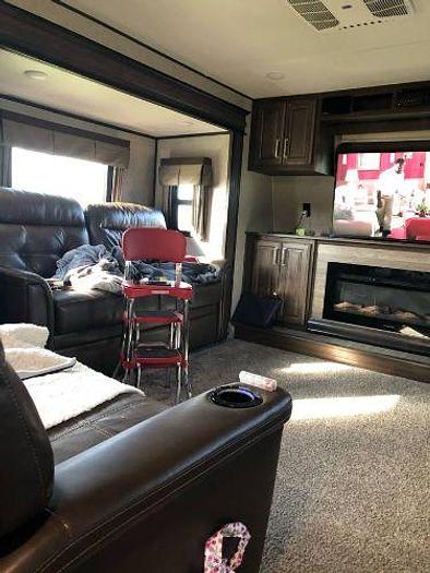 Used 2019 Keystone Avalanche 382FL