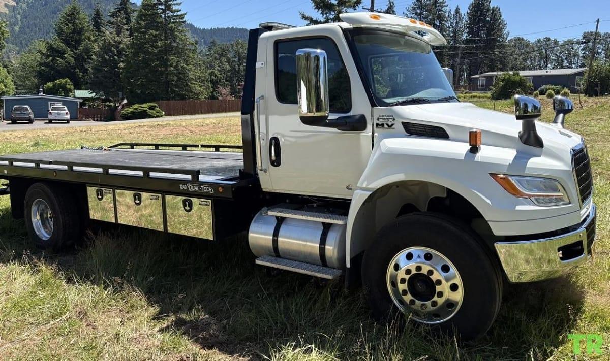 Used 2024 International MV Rollback Tow Truck