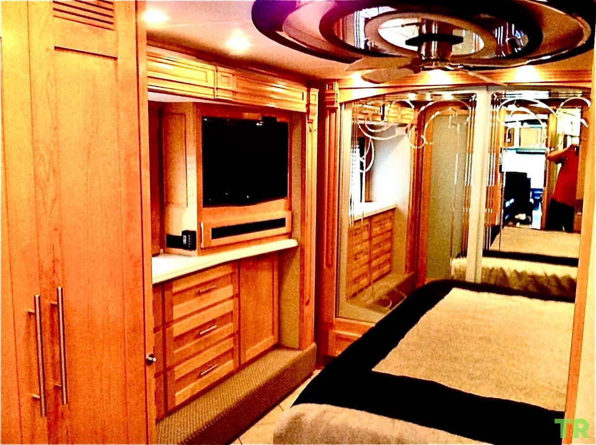 Used 2007 Monaco Signature 45 Fortress Class A Motorhome