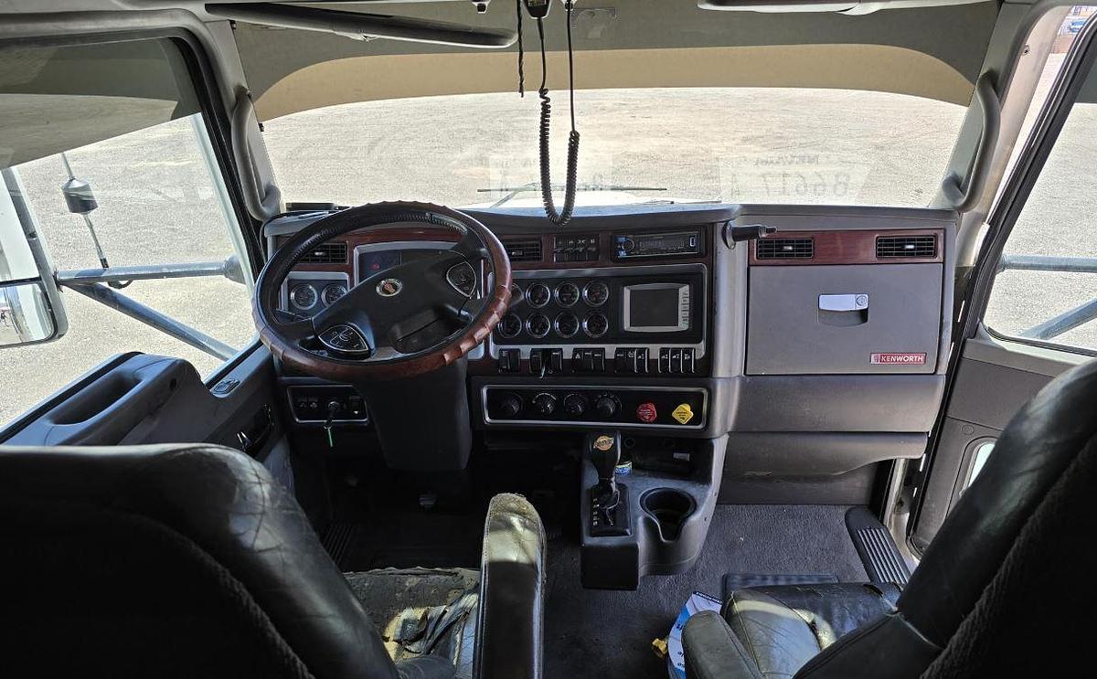 Used 2009 Kenworth T660