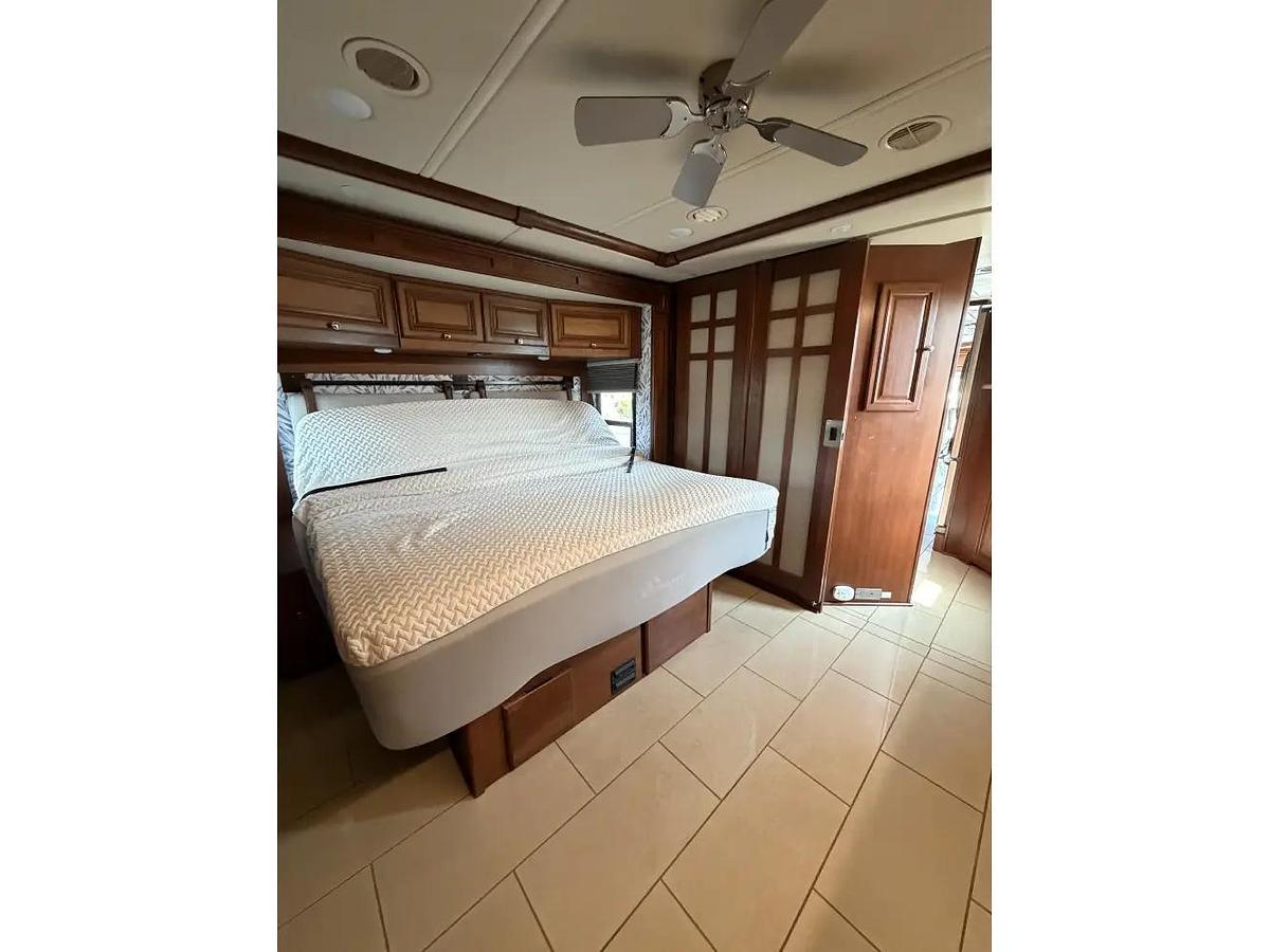 Used 2015 Winnebago Itasca Ellipse 42HD