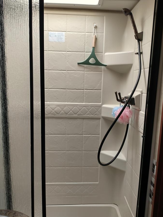 Used 2011 Thor Motor Coach Hurricane 31G