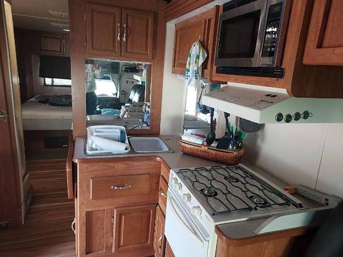 Used 2003 Coachmen Santara