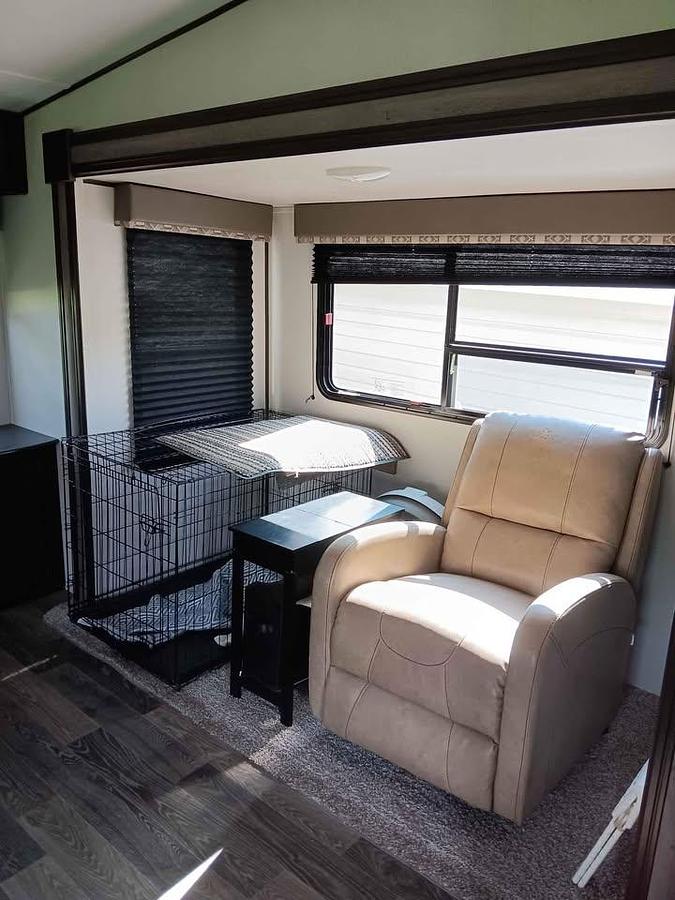 Used 2020 Keystone Springdale 253FWRE Fifth Wheel