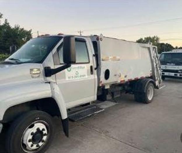 Used 2007 Chevrolet C5500 Garbage Truck