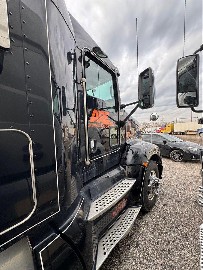 Used 2012 Kenworth T660 Sleeper Semi Truck