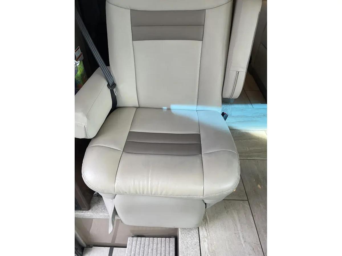 Used 2019 Thor Motor Coach TUSCANY 45MX Class A Motorhome