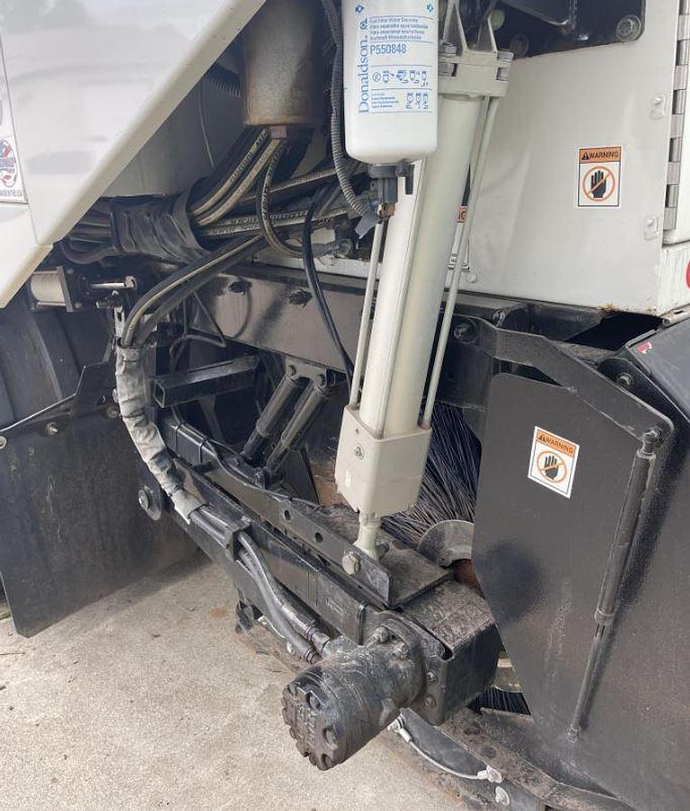 Used 2019 Peterbilt 220 sweeper truck