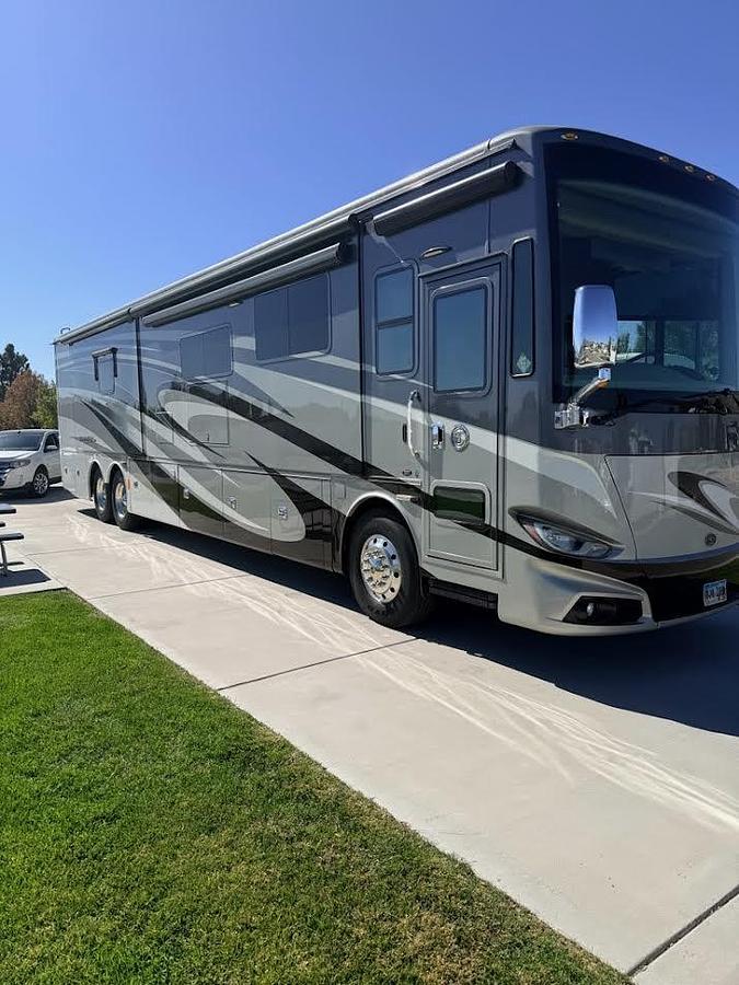 Used 2017 Tiffin Phaeton 44OH