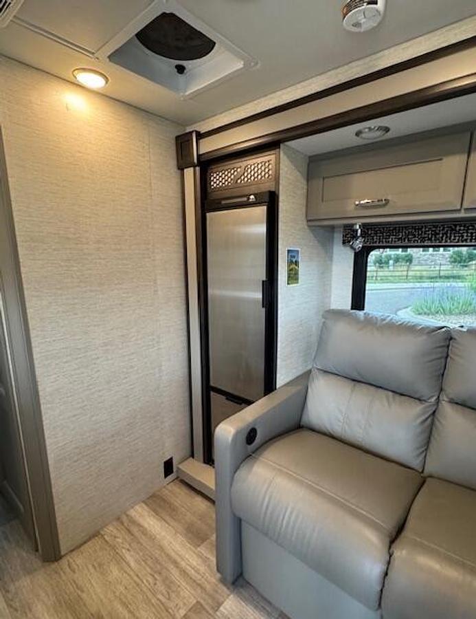 Used 2022 Tiffin Wayfarer 25TW Class C Motorhome