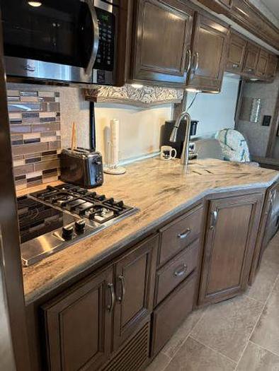 Used 2020 Thor Magnitude SV34