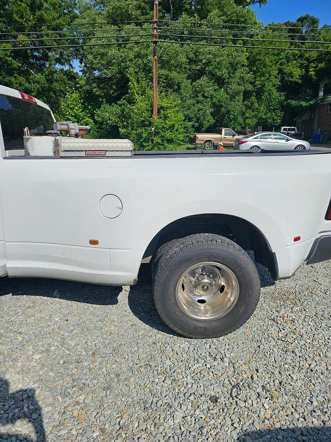 Used 2011 DODGE DUALLY TRUCK BED