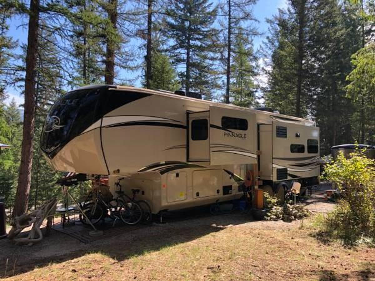 Used 2021 Jayco Pinnacle 36FBTS Fifth Wheel