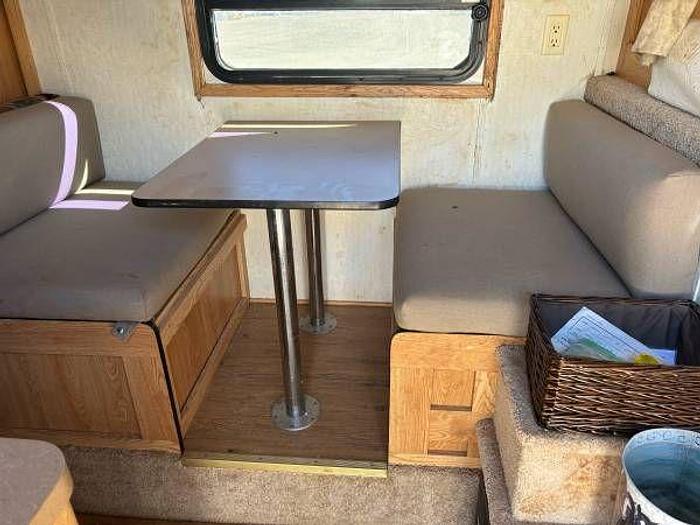 Used 2004 Kiefer Genesis Horse Trailer with Living Quarters