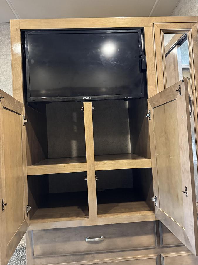 Used 2020 Thor Motor Coach Outlaw 37RB