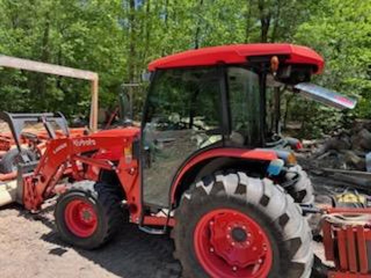 Used 2021 Kubota MX5400HSTC Tractor