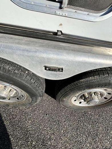 Used 2005 4 Star 3 HORSE