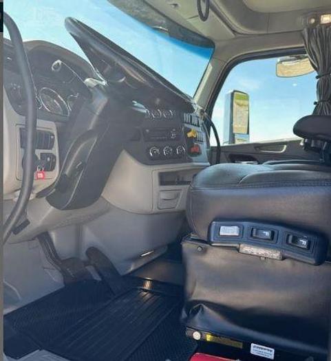 Used 2019 Peterbilt 579 Sleeper