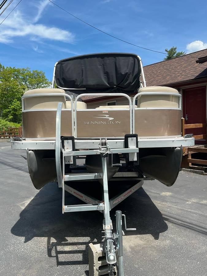 Used 2012 Bennington Pontoon