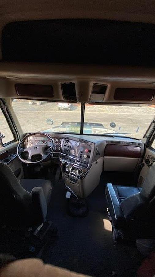 Used 2011 Freightliner Coronado 132