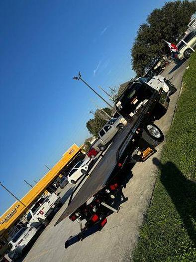 Used 2019 Chevrolet Silverado MD LT