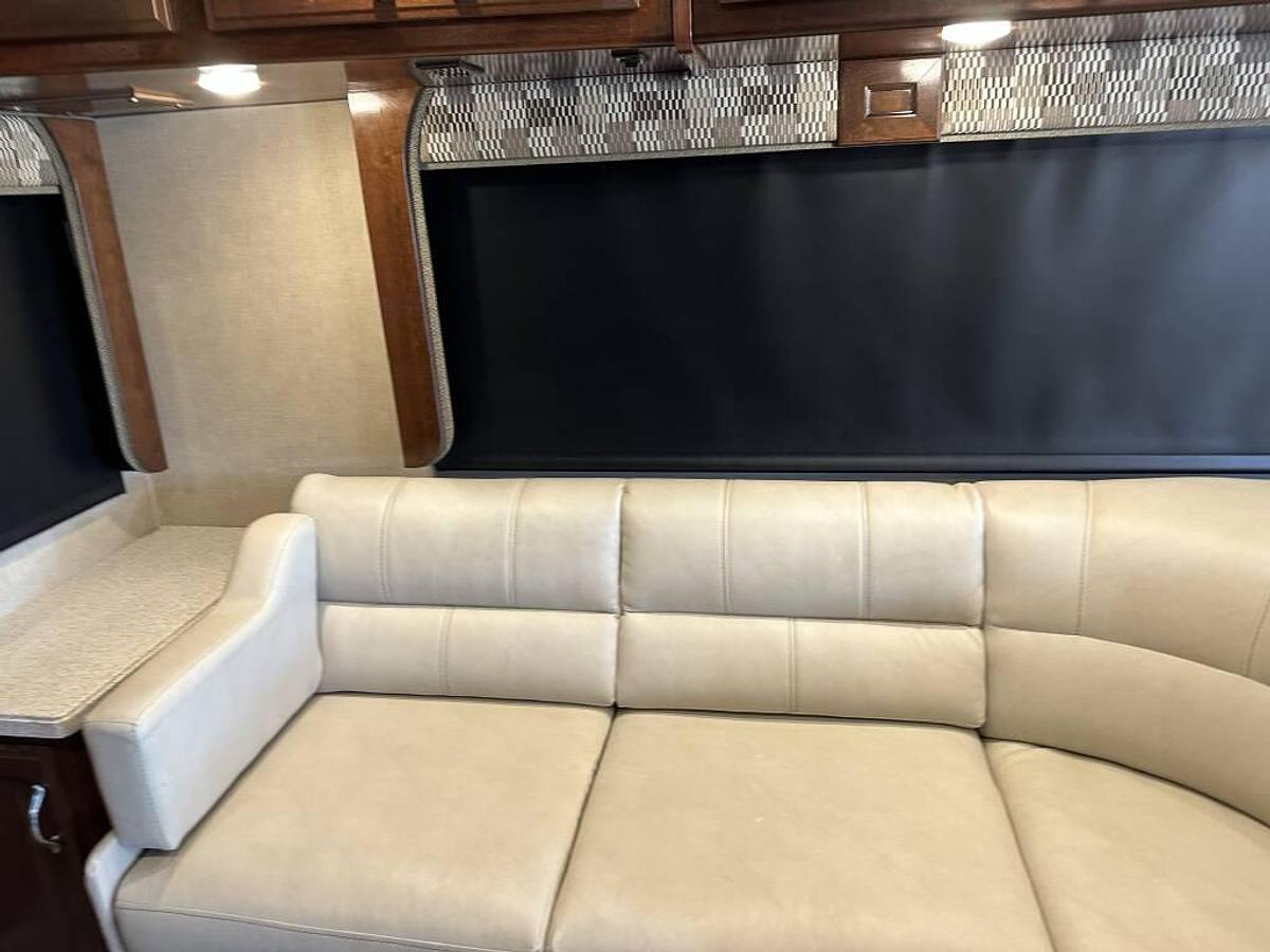 Used 2019 Fleetwood Southwind 34C