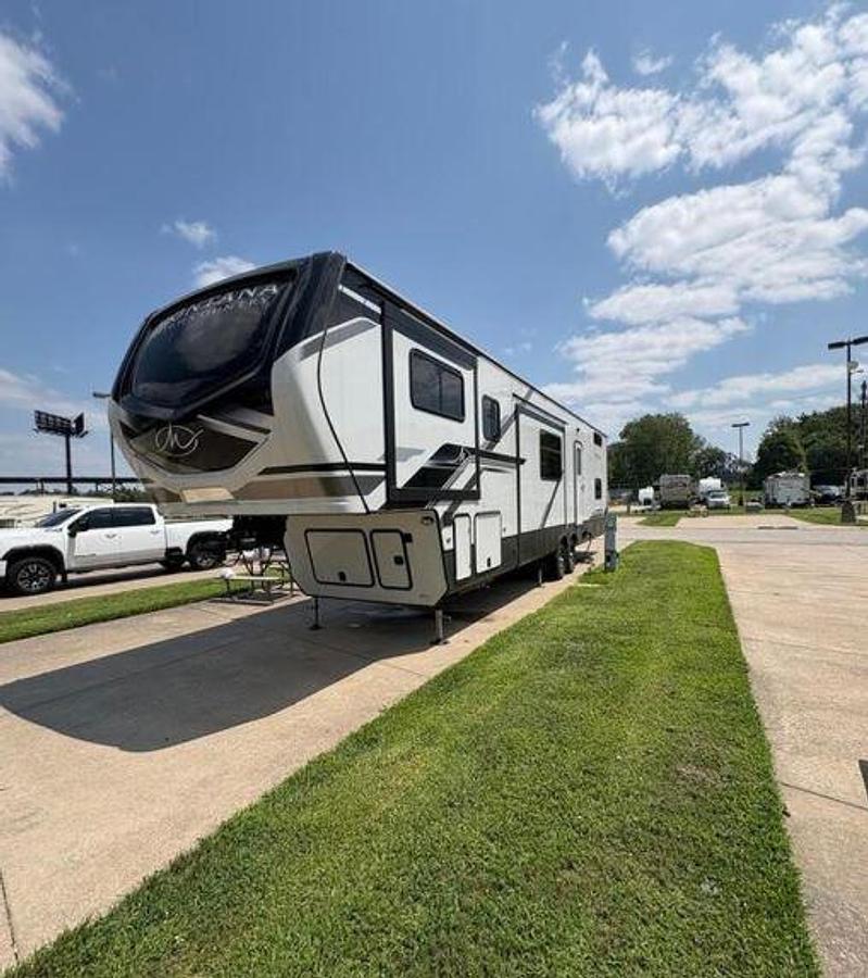 Used 2024 Keystone Montana High Country 377FL Fifth Wheel