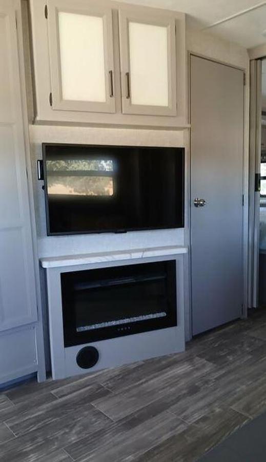 Used 2024 Thor Motor Coach Hurricane 35M Class A Motorhome