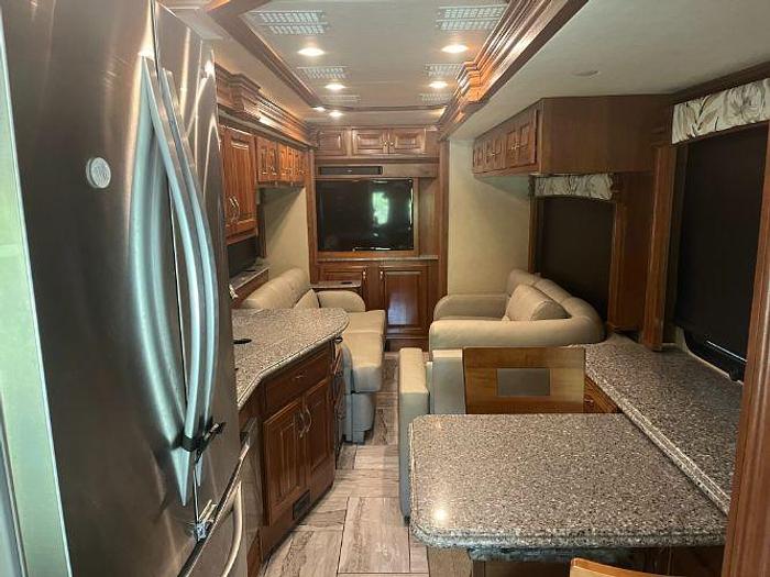 Used 2017 Fleetwood Discovery LXE 40X