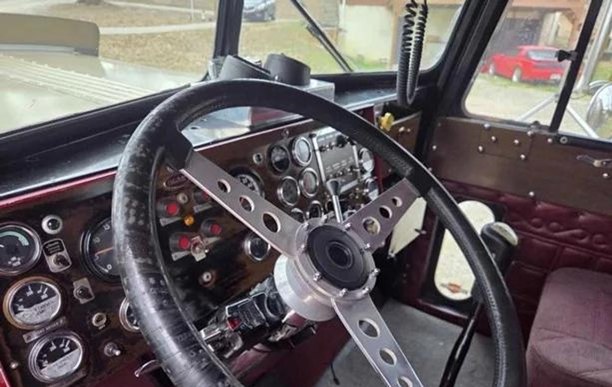 Used 1972 Peterbilt 359