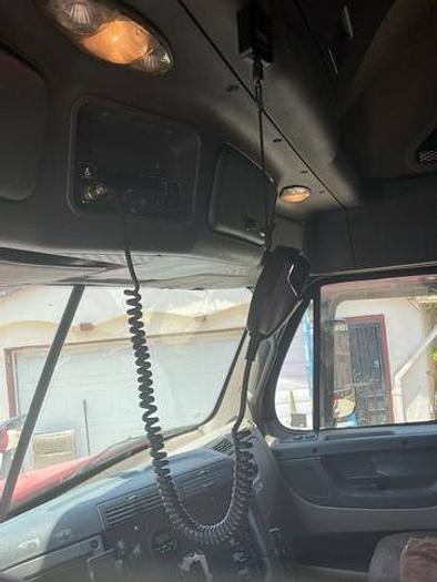 Used 2011 Freightliner Cascadia Sleeper