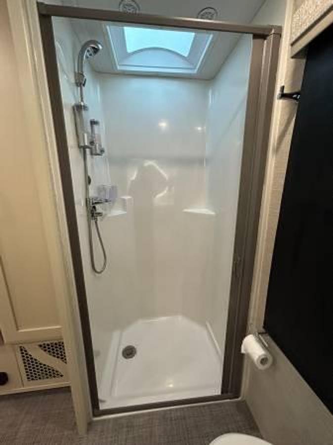 Used 2022 Tiffin Wayfarer 25RW