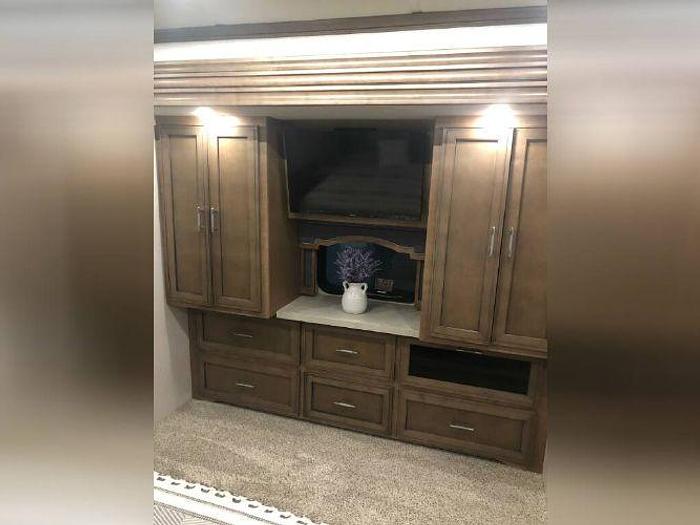 Used 2020 Newmar VENTANA 4037