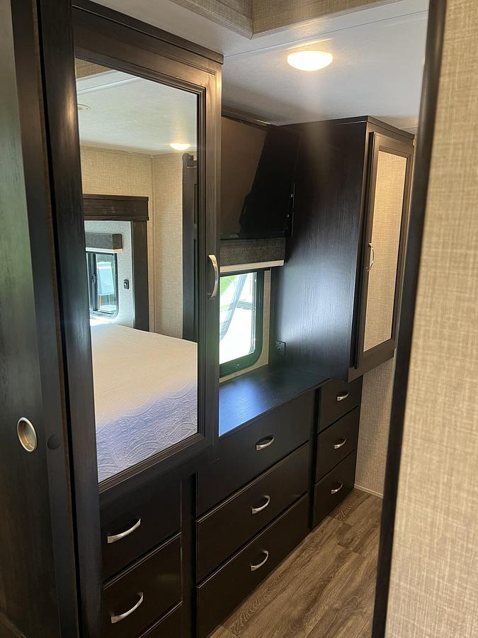 Used 2023 Jayco North Point 390CKDS Fifth Wheel