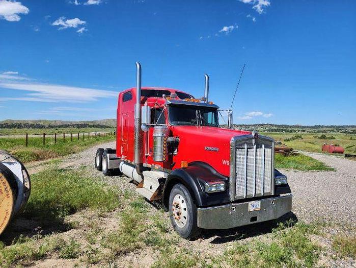 Used 2004 KENWORTH W900L