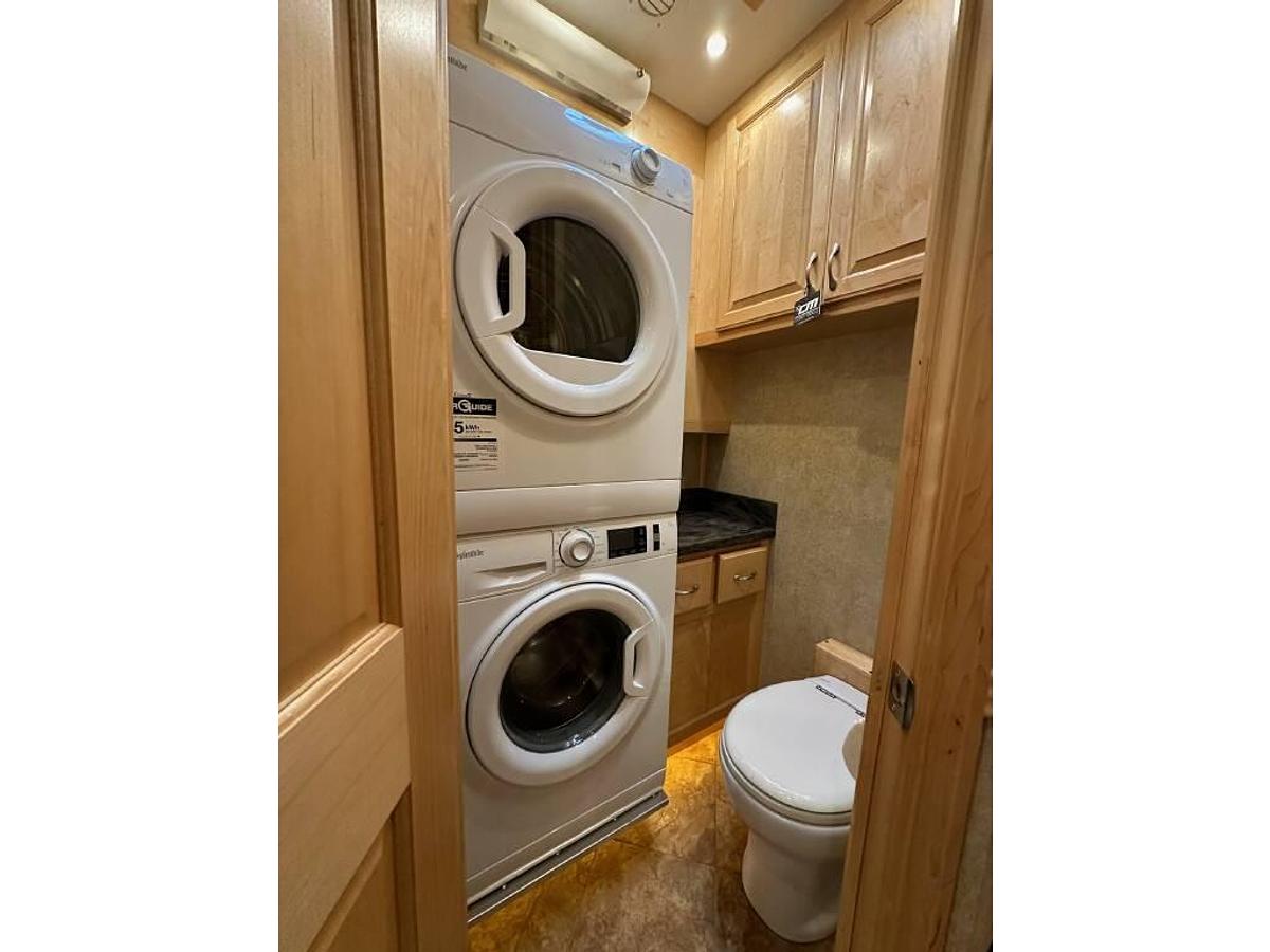 Used 2014 Show Hauler 36KTSSL Super C Motorhome