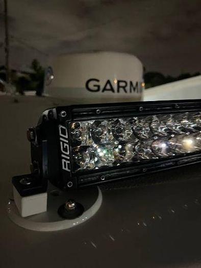 Used 2006 Hydra-Sports Vector CC25