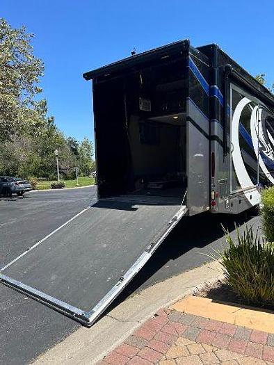 Used 2018 Thor Motor Coach Outlaw 37GP