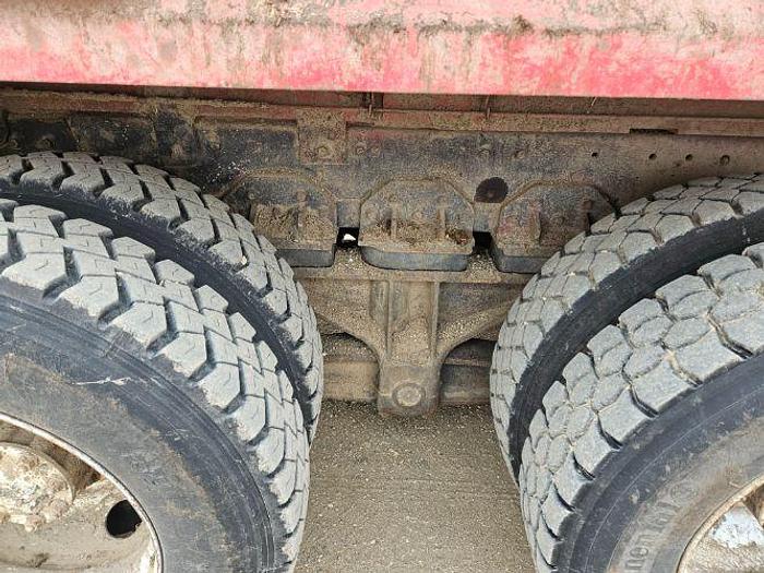 Used 1995 Freightliner FLD120 Manure Spreader