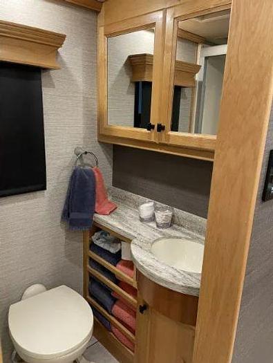 Used 2022 Tiffin Allegro Breeze 33BR