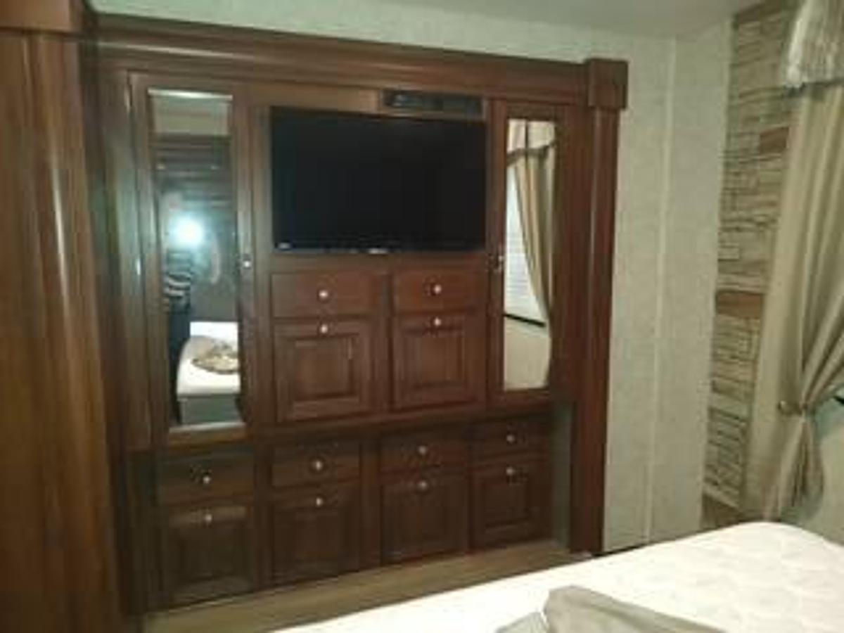 Used 2014 Forest River Georgetown XL 352Q