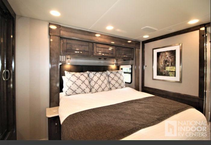 Used 2021 Entegra Reatta 37k