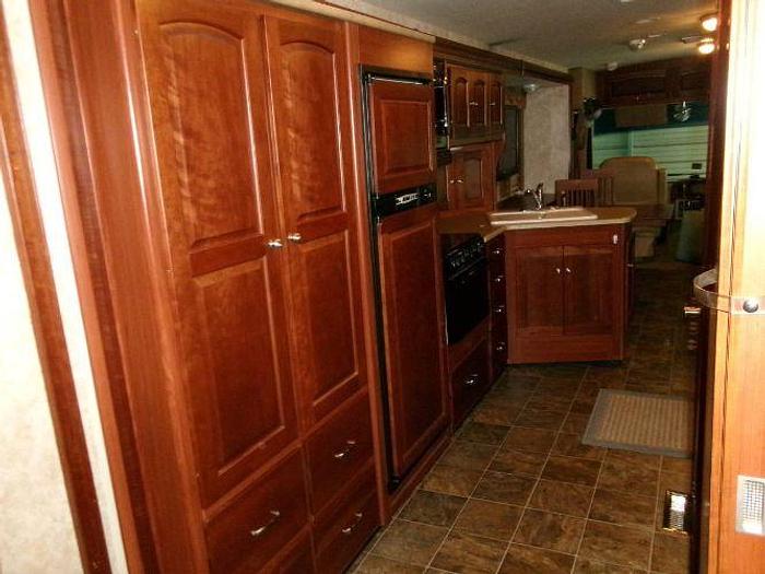 Used 2010 Winnebago SIGHTSEER 33C